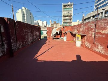 PH en venta de 2 dormitorios en Parque Patricios