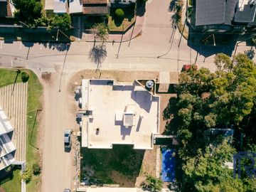 Departamento en venta de 2 dormitorios c/ cochera en Monte Hermoso