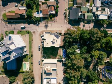 Departamento en venta de 2 dormitorios c/ cochera en Monte Hermoso