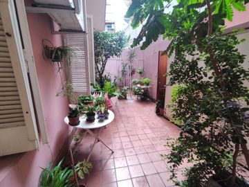 VENTA PH, con Patio y bajas Expensas. Silencioso. Luminoso!!!
