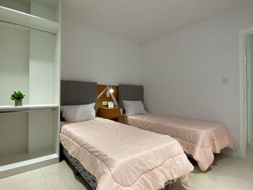 Venta Departamento 3 ambientes al frente. Zona Plaza Mitre