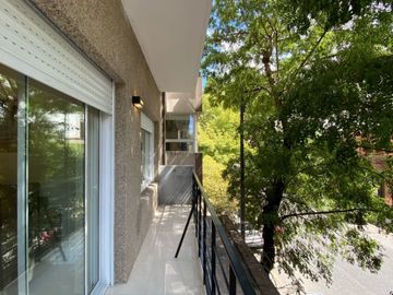 Venta Departamento 3 ambientes al frente. Zona Plaza Mitre
