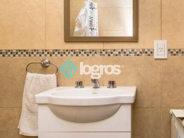 Departamento amoblado en venta de 2 dormitorios en Macrocentro