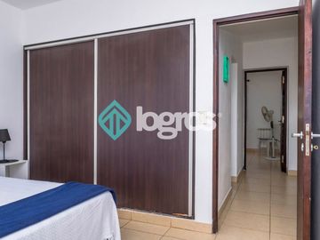 Departamento amoblado en venta de 2 dormitorios en Macrocentro