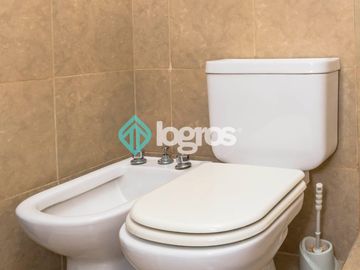 Departamento amoblado en venta de 2 dormitorios en Macrocentro