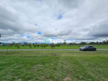 Terreno / Lote en venta de 1363 m2 ubicado en Club de Campo Ojimoro
