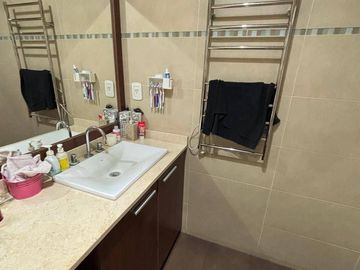 Venta Monte Grande Barrio Mirasoles Casa de 3 Dormitorios, Galeria y Piscina