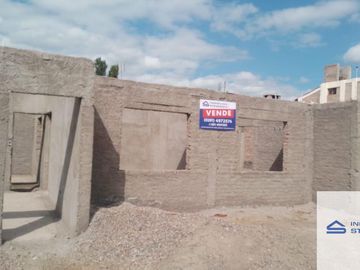 Departamento en venta de 2 dormitorios c/ cochera en Luzuriaga