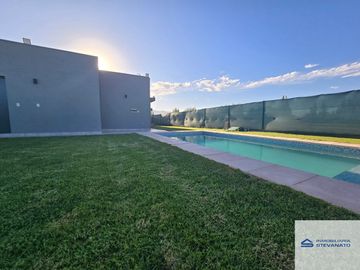 Casa en venta de 3 dormitorios en Lunlunta
