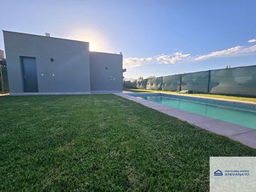 Casa en venta de 3 dormitorios en Lunlunta