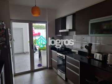 Casa en venta de 4 dormitorios en Grand Bourg - Apta Credito
