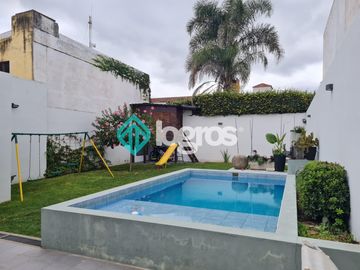 Casa en venta de 4 dormitorios en Grand Bourg - Apta Credito