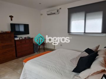 Casa en venta de 4 dormitorios en Grand Bourg - Apta Credito