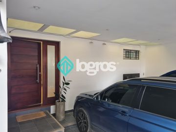 Casa en venta de 4 dormitorios en Grand Bourg - Apta Credito