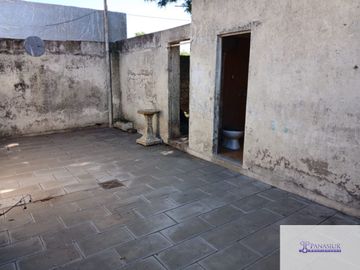 Casa en venta de 2 dormitorios c/ cochera en 9 de Julio