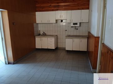 Casa en venta de 2 dormitorios c/ cochera en 9 de Julio