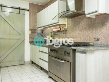 Casa en venta de 3 dormitorios en Barrio San Carlos