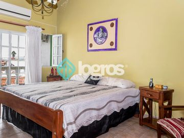 Casa en venta de 3 dormitorios en Barrio San Carlos