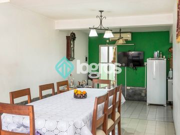 Casa en venta de 3 dormitorios en Barrio San Carlos