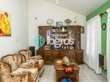 Casa en venta de 3 dormitorios en Barrio San Carlos