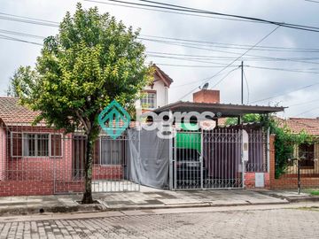 Casa en venta de 3 dormitorios en Barrio San Carlos