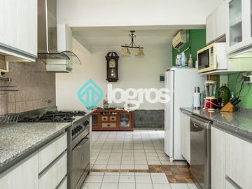 Casa en venta de 3 dormitorios en Barrio San Carlos
