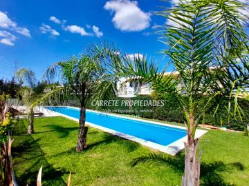 Casa en venta Triplex de 3 dormitorios c/ cochera en Pilar. Springpark.