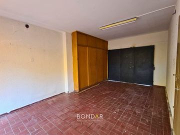 OPORTUNIDAD- 2 PROPIEDADES EN 1 B° SANTA ANA