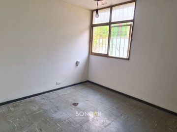 OPORTUNIDAD- 2 PROPIEDADES EN 1 B° SANTA ANA