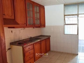 OPORTUNIDAD- 2 PROPIEDADES EN 1 B° SANTA ANA