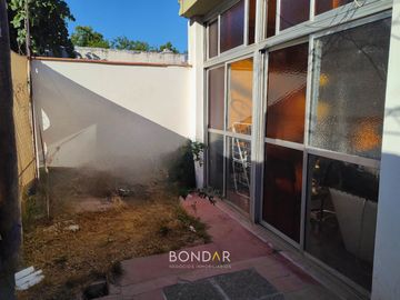 OPORTUNIDAD- 2 PROPIEDADES EN 1 B° SANTA ANA