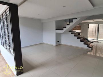 Departamento en venta de 3 dormitorios c/ cochera en Guaymallén