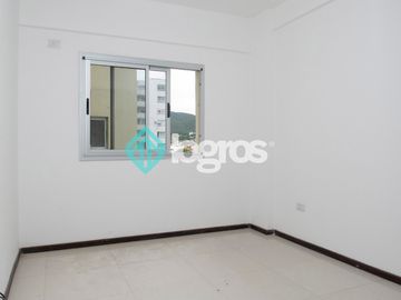 Departamento en venta de 2 dormitorios con cochera en Salta