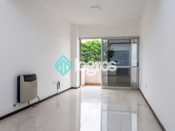 Departamento en venta de 2 dormitorios con cochera en Salta