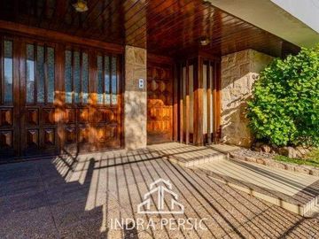 VENTA APTO CRÉDITO Chalet San José Mar del Plata 4 ambientes con garaje y patio