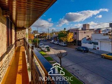 VENTA APTO CRÉDITO Chalet San José Mar del Plata 4 ambientes con garaje y patio