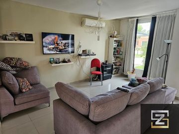 Casa en venta de 3 dormitorios c/ cochera en Los Talas