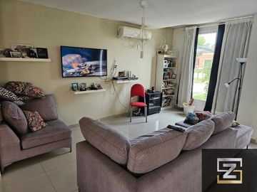 Casa en venta de 3 dormitorios c/ cochera en Los Talas