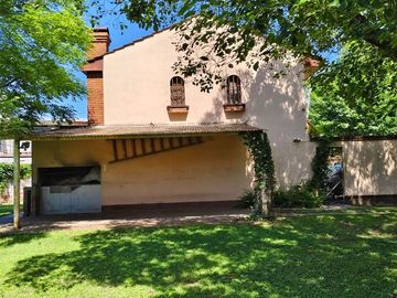 Casa 4 Ambientes en Venta en Los Polvorines