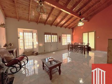 Casa en venta de 3 dormitorios c/ cochera en Bella Vista