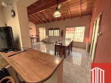 Casa en venta de 3 dormitorios c/ cochera en Bella Vista