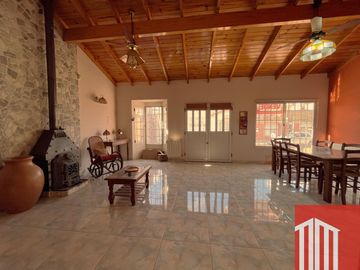 Casa en venta de 3 dormitorios c/ cochera en Bella Vista