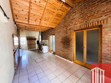 Casa en venta de 3 dormitorios c/ cochera en Bella Vista