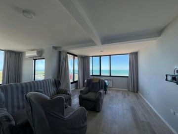 VENTA SEMI PISO  EDIFICIO ALFAR MONTE DEL ESTE