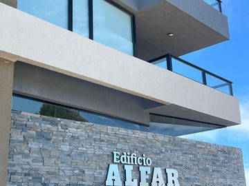 VENTA SEMI PISO  EDIFICIO ALFAR MONTE DEL ESTE