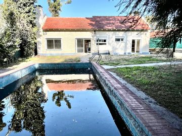 Casa en venta de 2 dormitorios c/ cochera en Patagonia