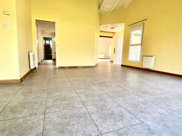 Casa en venta de 2 dormitorios c/ cochera en Patagonia