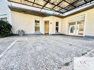 Casa en venta de 2 dormitorios c/ cochera en Patagonia
