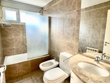 Casa en venta de 2 dormitorios c/ cochera en Patagonia