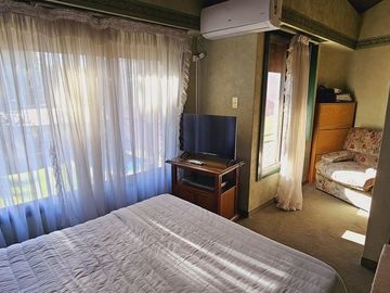 VENTA CHALET 4 AMB C/QUINCHO Y PILETA EL PALOMAR